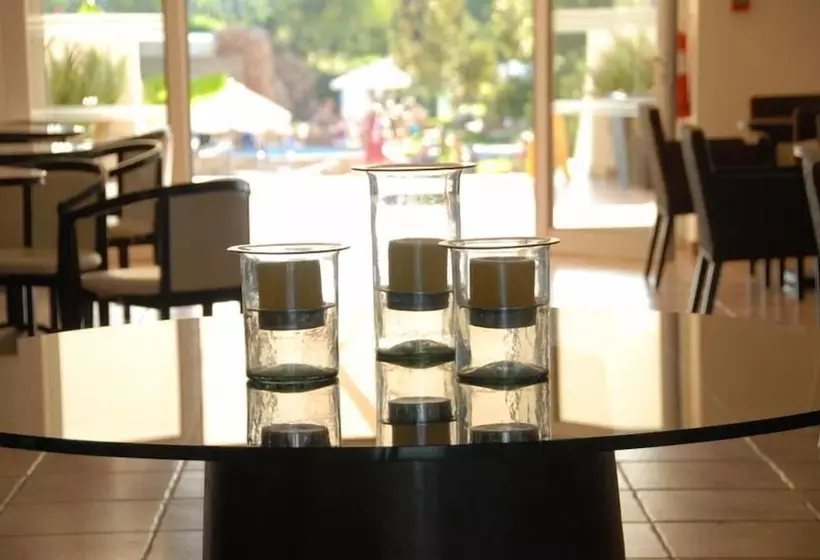 Bitzaro Grande Hotel & Suites