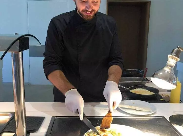 Bitzaro Grande Hotel & Suites