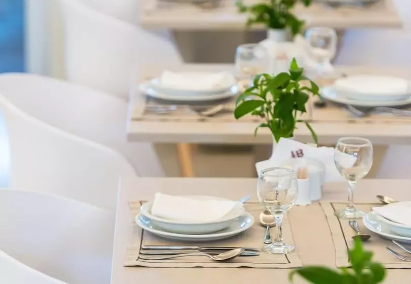 Bitzaro Grande Hotel & Suites