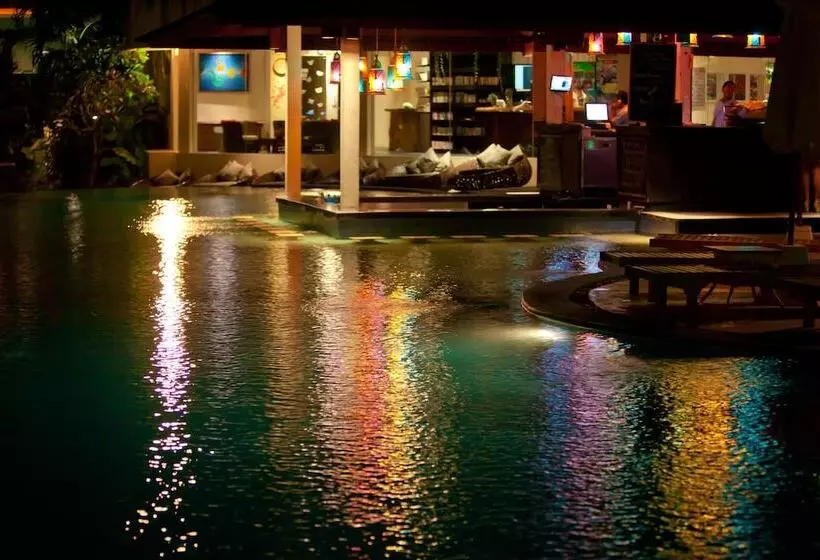 Szálloda Bluzea Resort By Doublesix