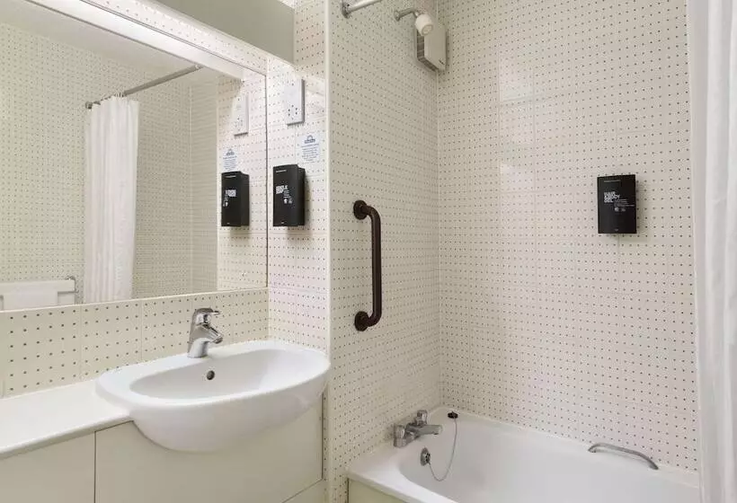 Days Inn Hotel Warwick South Southbound M40