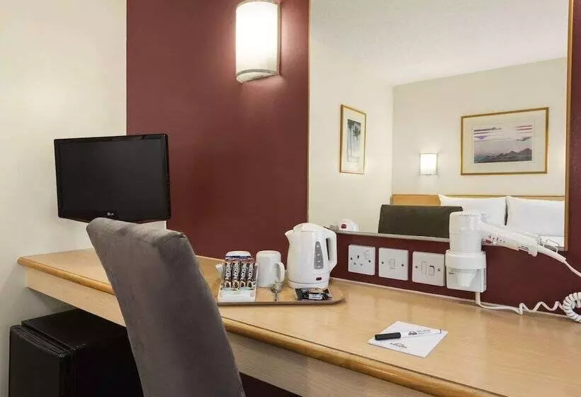 Days Inn Hotel Warwick South Southbound M40