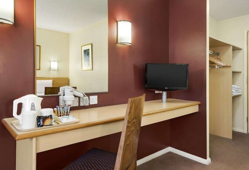 Days Inn Hotel Warwick South Southbound M40