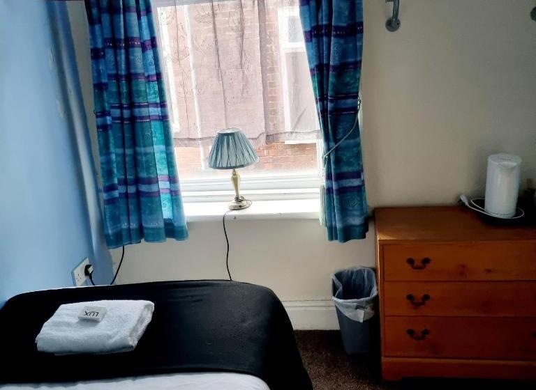 Отель The New Osterley