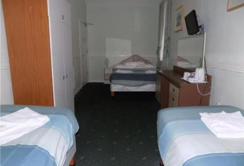 Отель The New Osterley