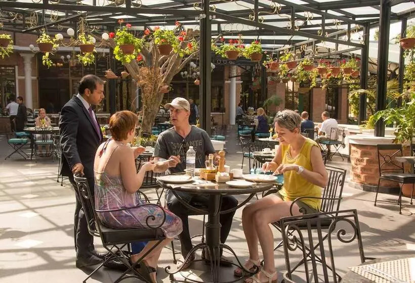 هتل Park Village Resort By Kgh Group