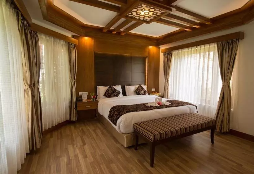 هتل Park Village Resort By Kgh Group