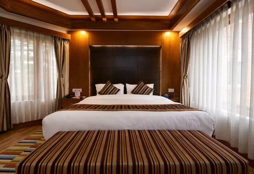 هتل Park Village Resort By Kgh Group