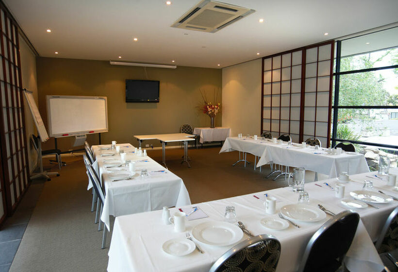 Отель Quest Flemington