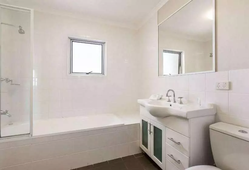 Отель Quest Wollongong