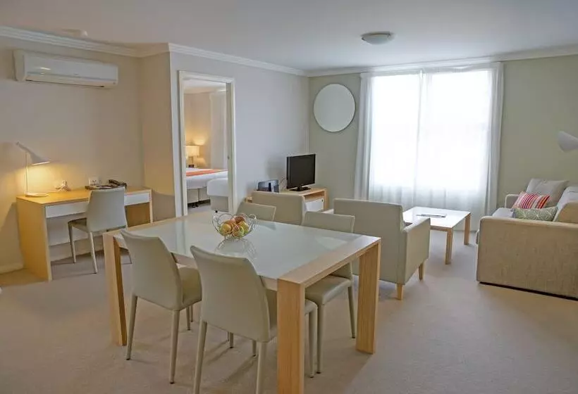 Отель Quest Wollongong