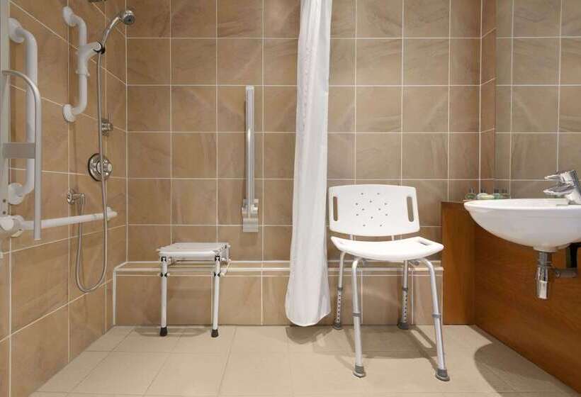 Hotel Ramada Plaza Wrexham