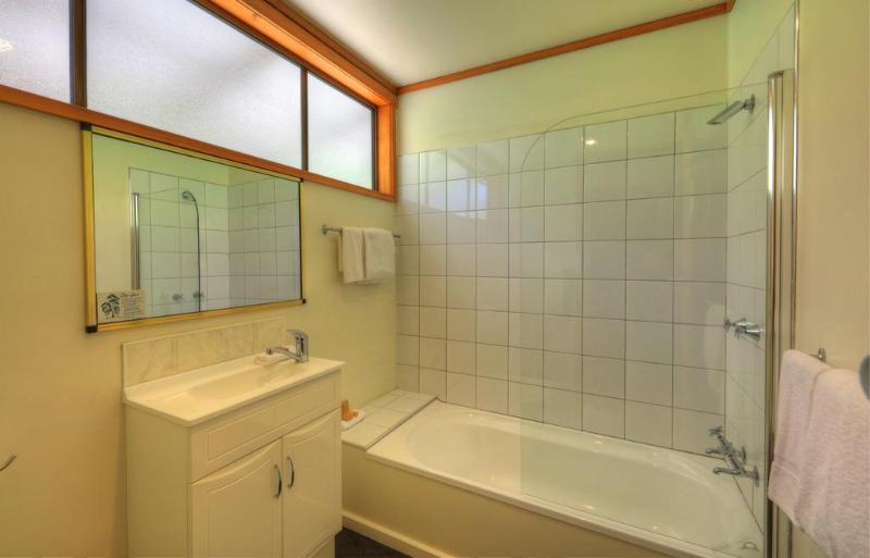 Отель Stanley Seaview Inn