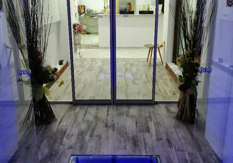 فندق Thalia Deco City & Beach