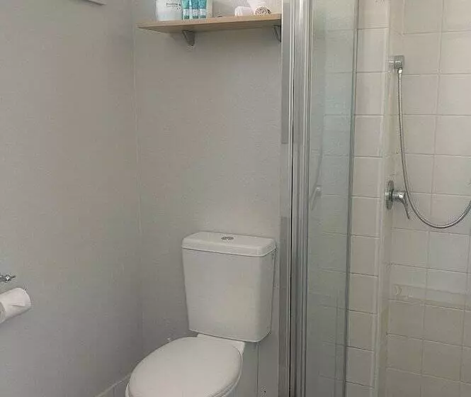 בית מלון כפרי The Cavenagh