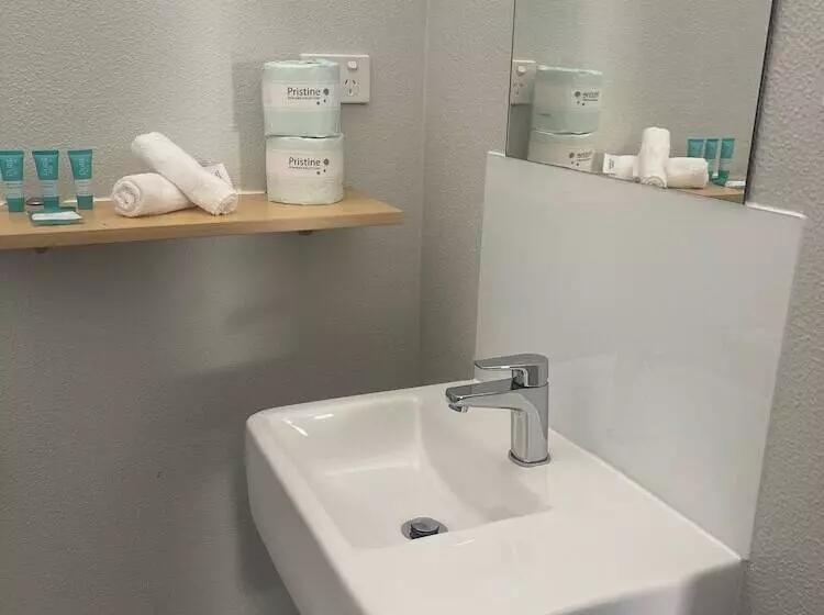 בית מלון כפרי The Cavenagh