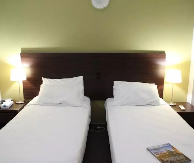 בית מלון כפרי The Cavenagh