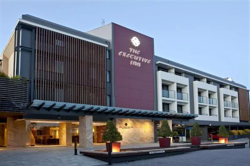 בית מלון כפרי The Executive Inn, Newcastle