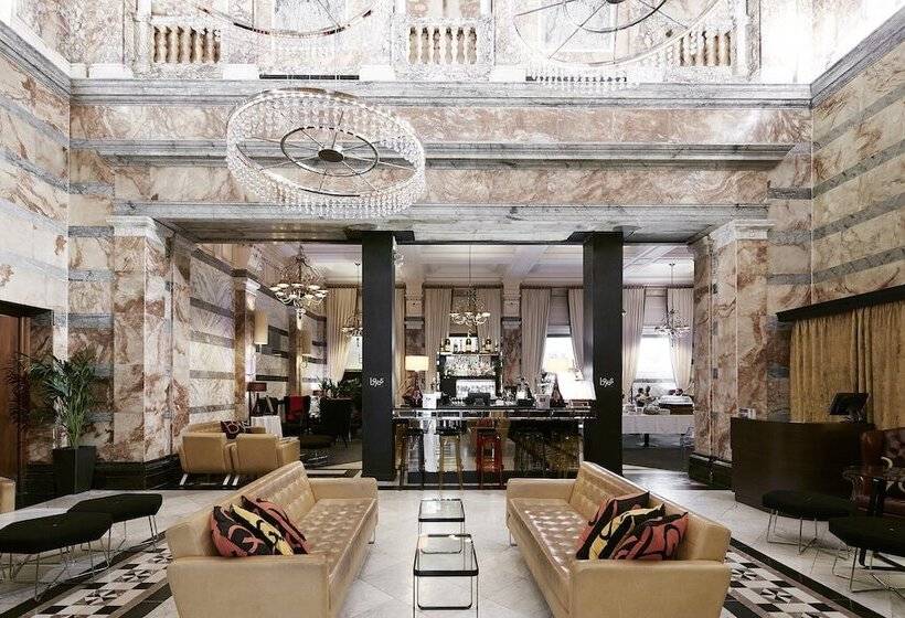 هتل The Grand At Trafalgar Square