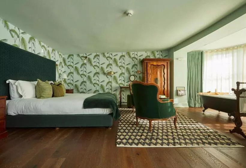 ホテル The King's Arms