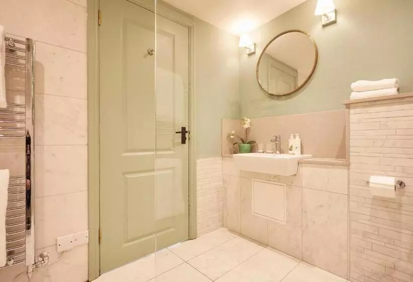 ホテル The King's Arms