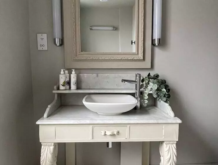 ホテル The King's Arms