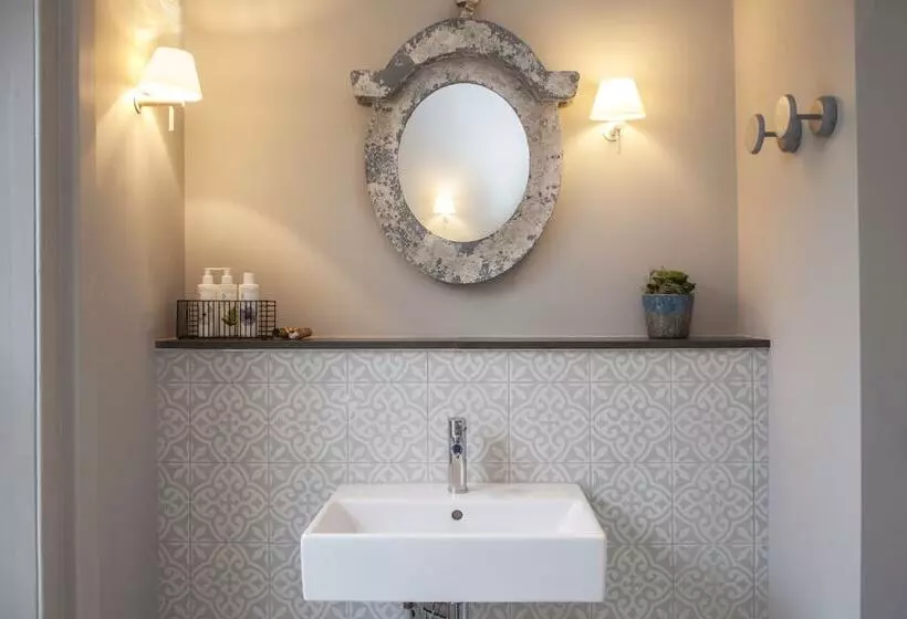 ホテル The King's Arms