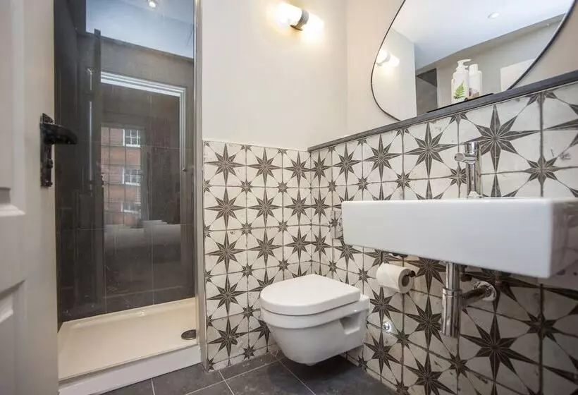 ホテル The King's Arms