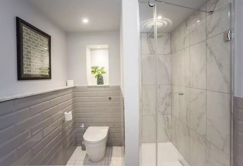 ホテル The King's Arms