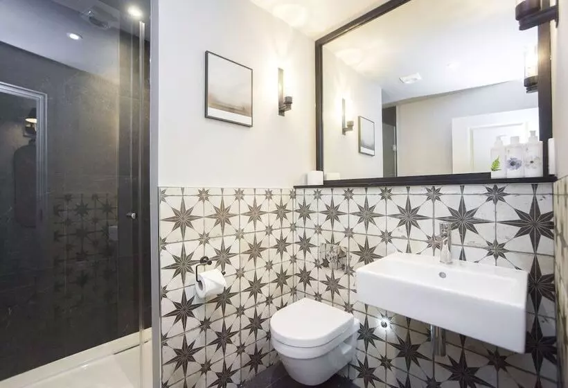 ホテル The King's Arms