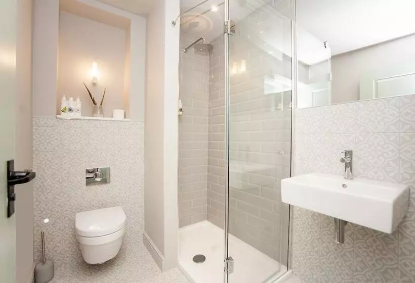 ホテル The King's Arms