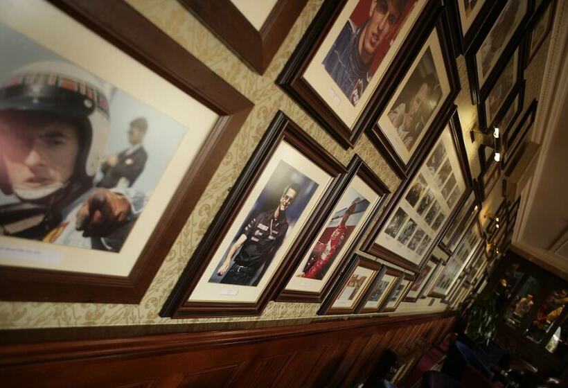 ホテル Whittlebury Hall And Spa