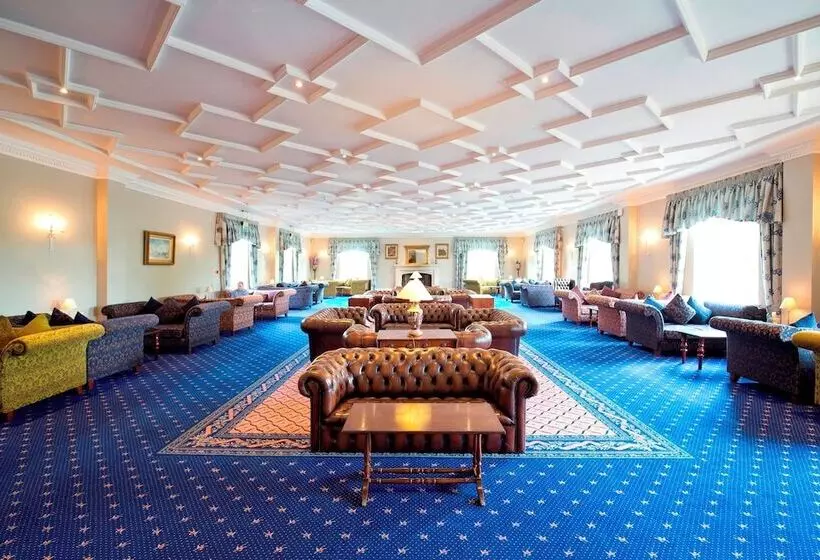 Отель Whittlebury Hall And Spa