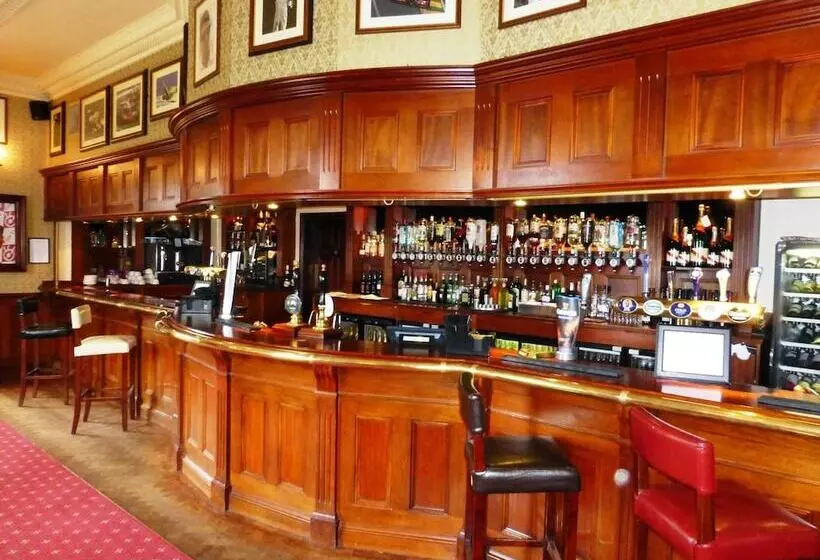 Отель Whittlebury Hall And Spa