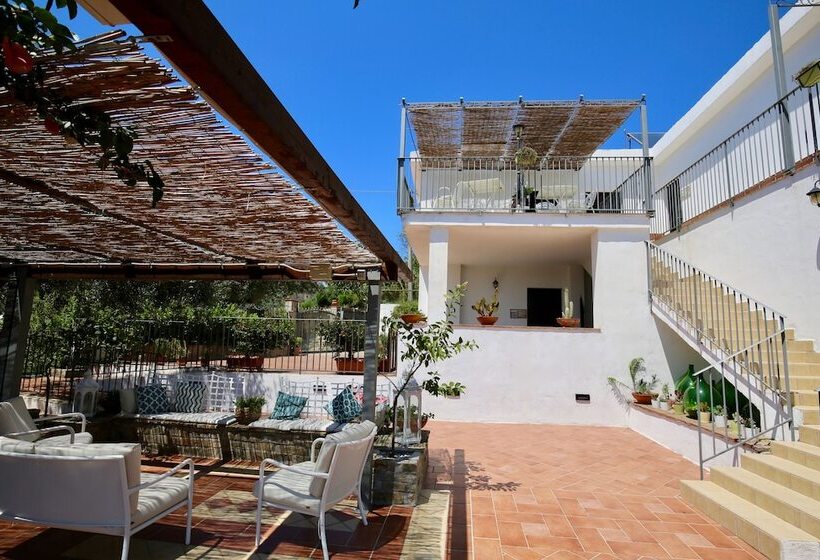 فندق B&b Baia Di Trentova