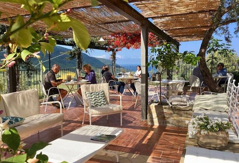 فندق B&b Baia Di Trentova