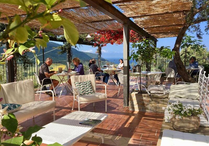 فندق B&b Baia Di Trentova