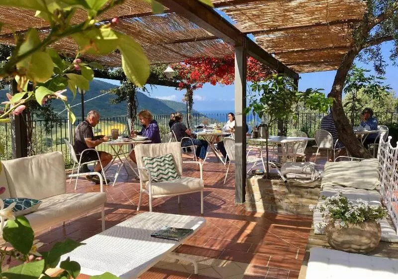 Отель B&b Baia Di Trentova