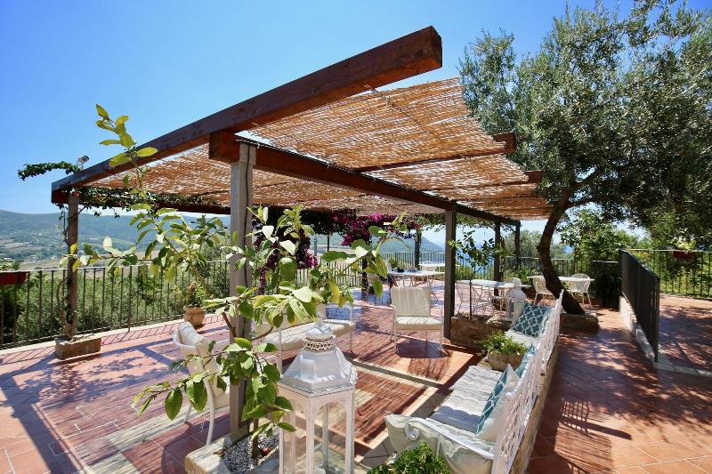فندق B&b Baia Di Trentova
