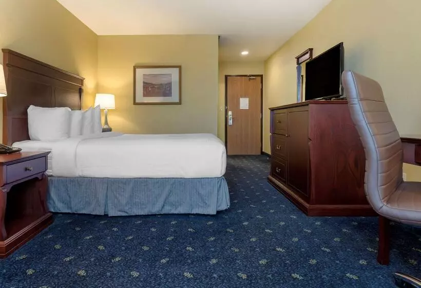 Best Western Plus Grand Sault Hotel & Suites