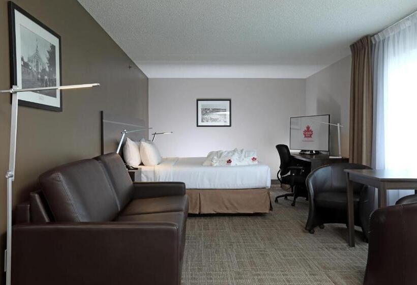 هتل Canad Inns Destination Centre Brandon