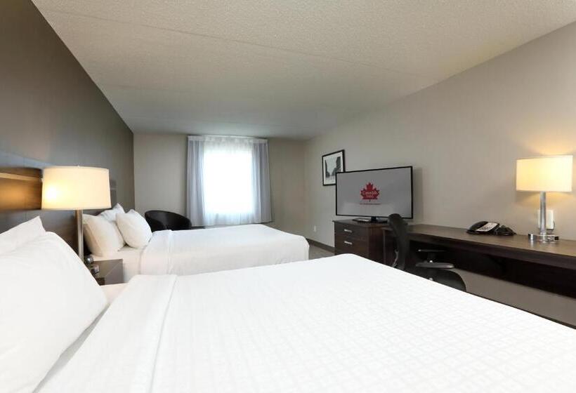 هتل Canad Inns Destination Centre Brandon