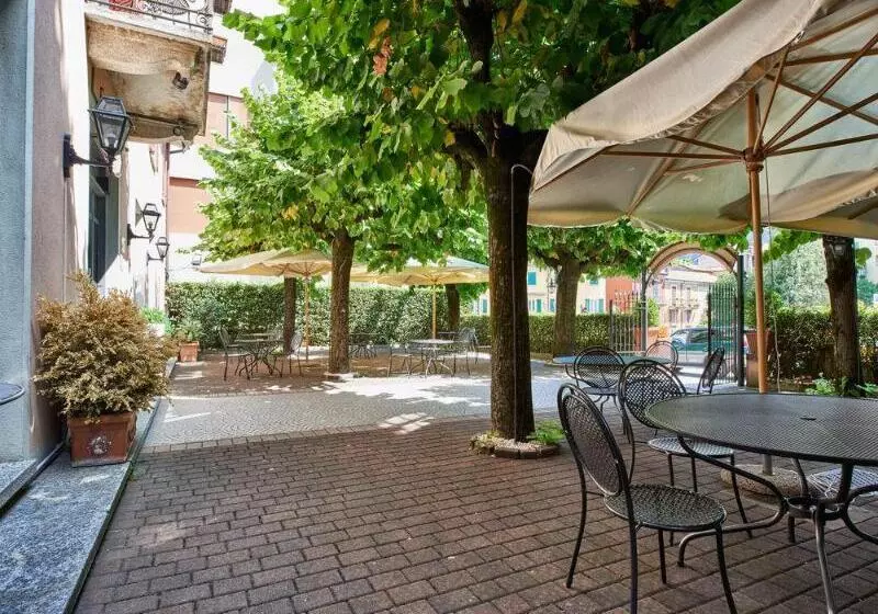 בית מלון כפרי Centrale