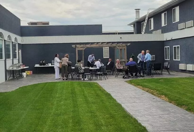 酒店 Coast Swift Current