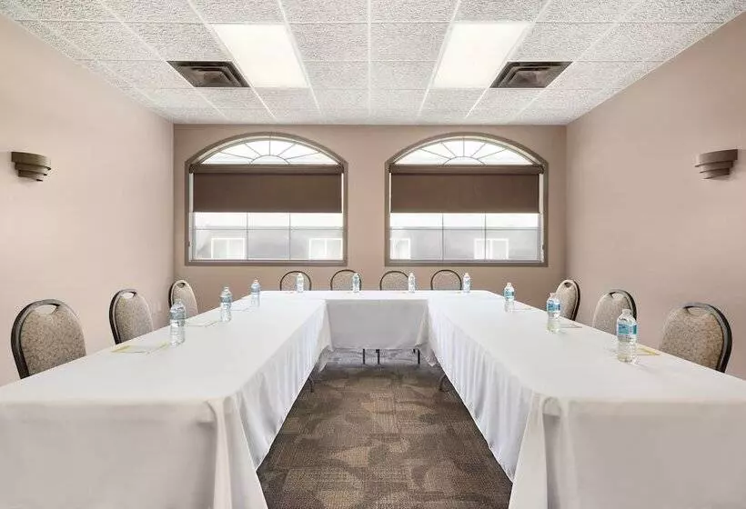 酒店 Coast Swift Current