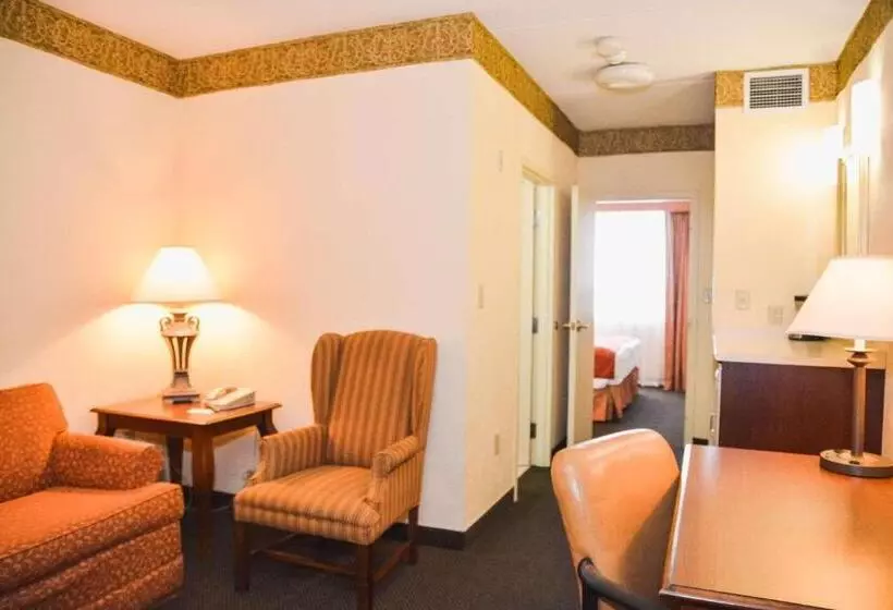 Отель Country Inn & Suites By Radisson, London South, On