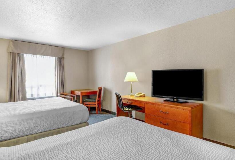 هتل Days Inn By Wyndham Red Deer