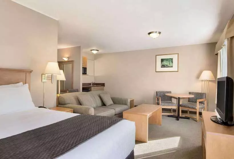 Hotel Days Inn & Suites By Wyndham Thunder Bay