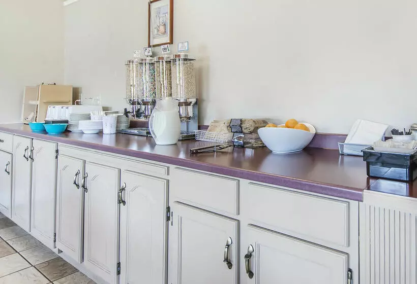 酒店 Econo Lodge Charlottetown