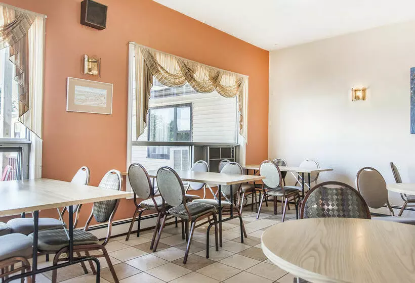 酒店 Econo Lodge Charlottetown